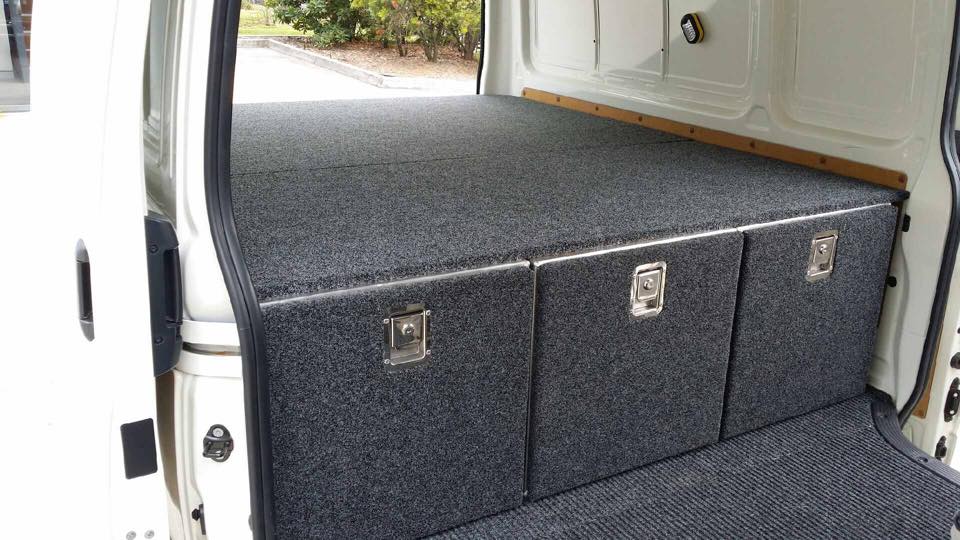 Dunn And Watson Stainless Steel Paddle Handle Installed On Cargo Drawers In 4wd 3