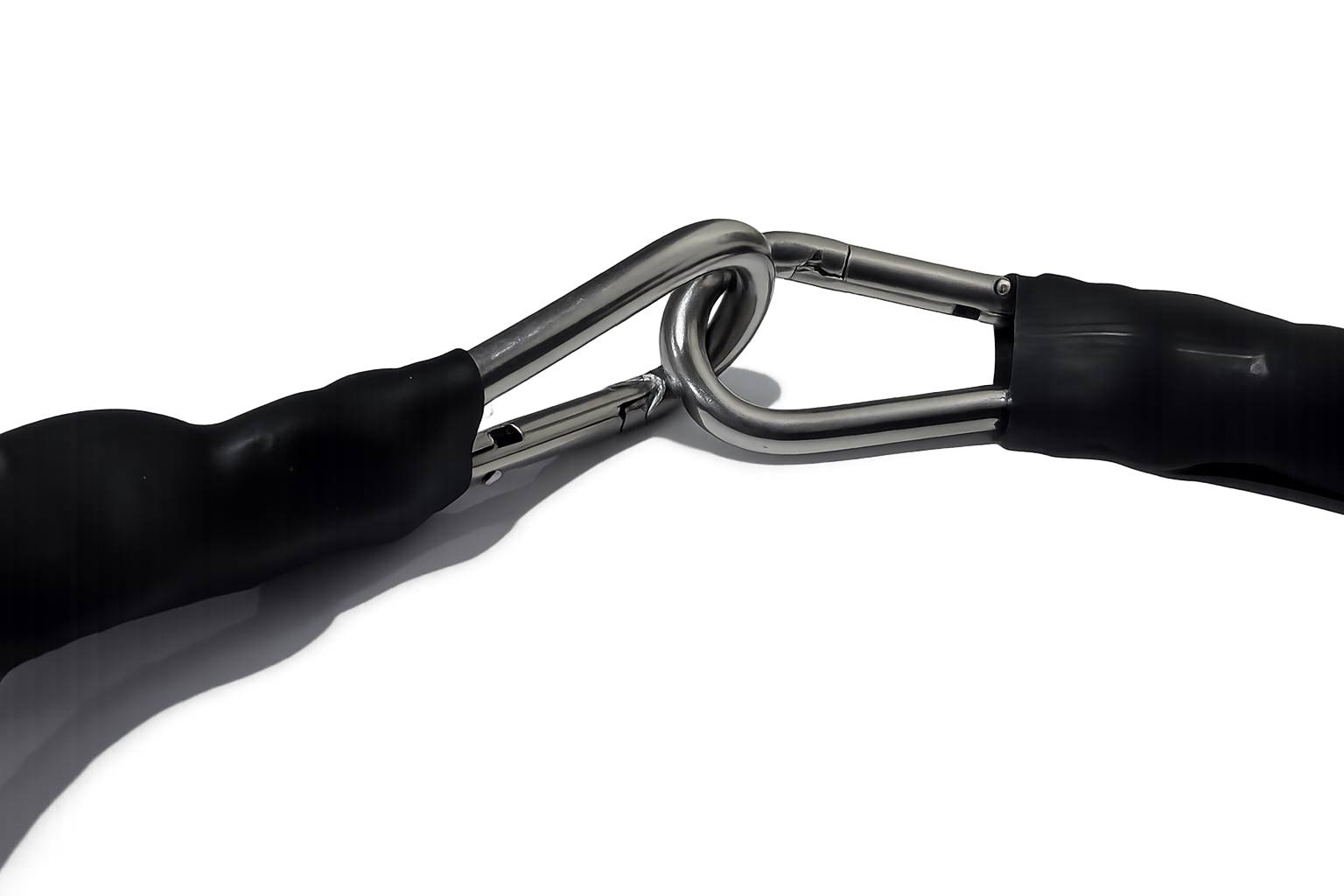 Close Up Carabina Clips Of Soft Spring Tie Downs